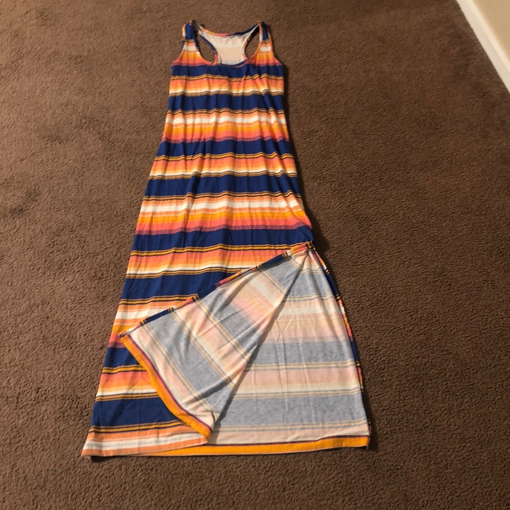 Long Razorback dress - Picture 4 of 4